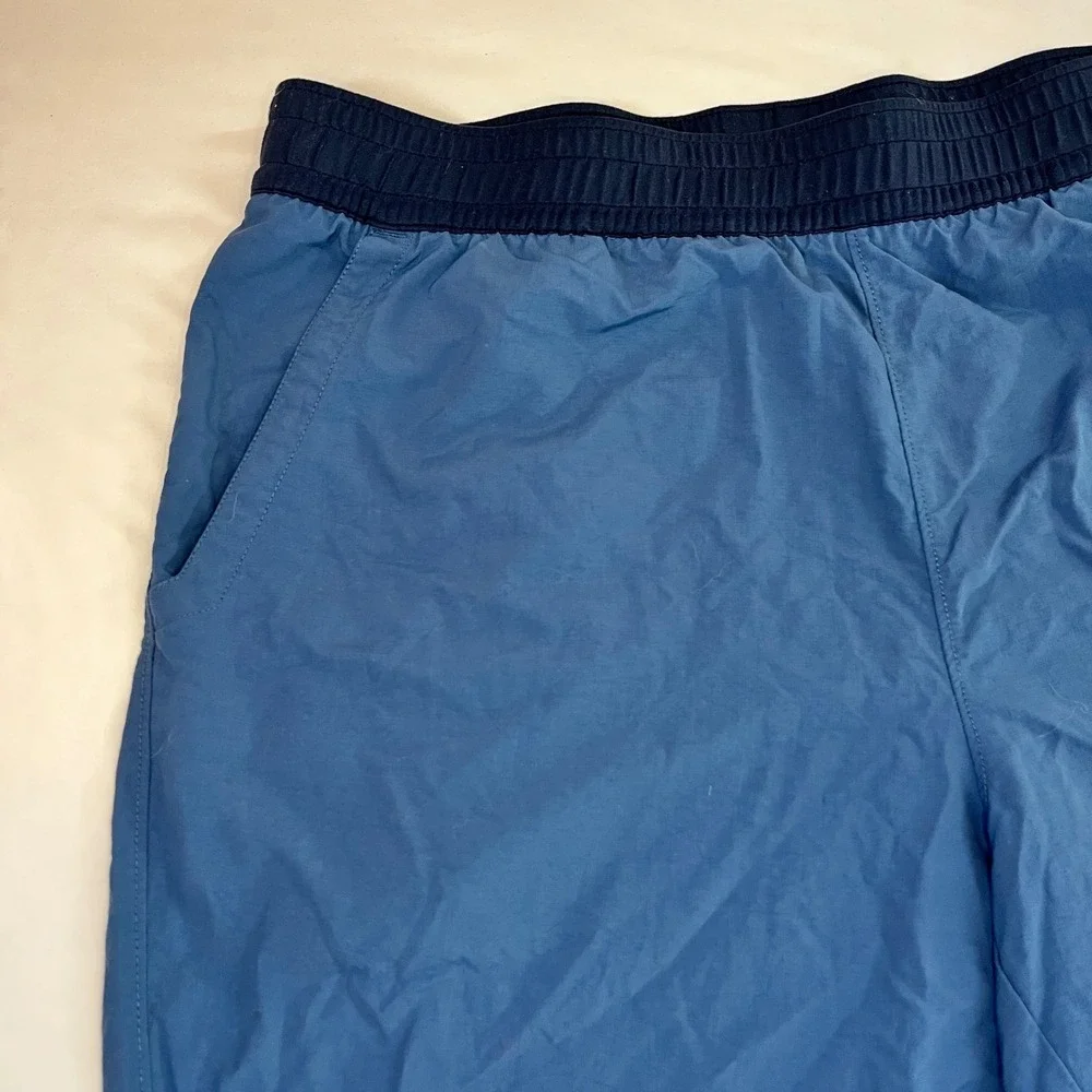 The North Face Mens Blue Active Hiking Shorts XL Elastic Waist Zip Pocket 9in